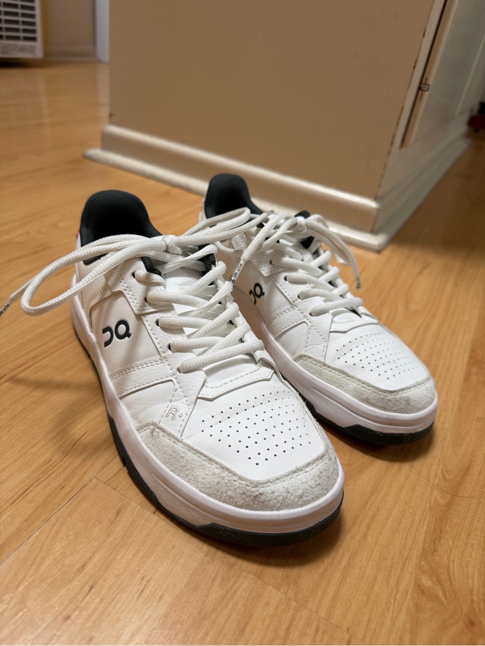 On Running White and Black Women's Low-Top Sneakers
